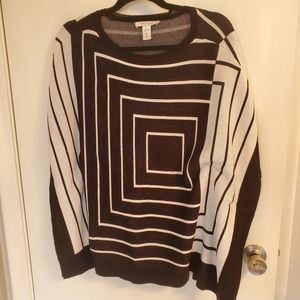 White House Black Market beautiful black / white poncho XXS / XS